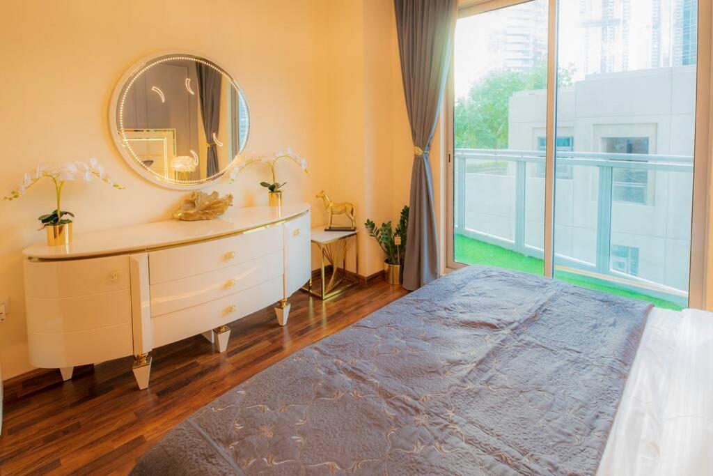 First Class 2Br With Full Burj Khalifa And Fountain View Dubai Exterior foto
